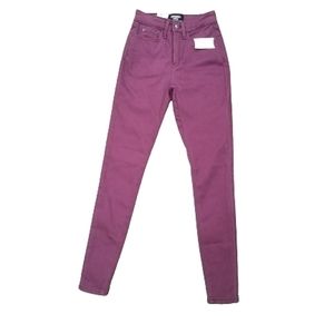 Denizen from Levi's Women's Skinny Jeans - Purple
